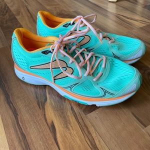 Newton Fate Size 10.5 running shoes